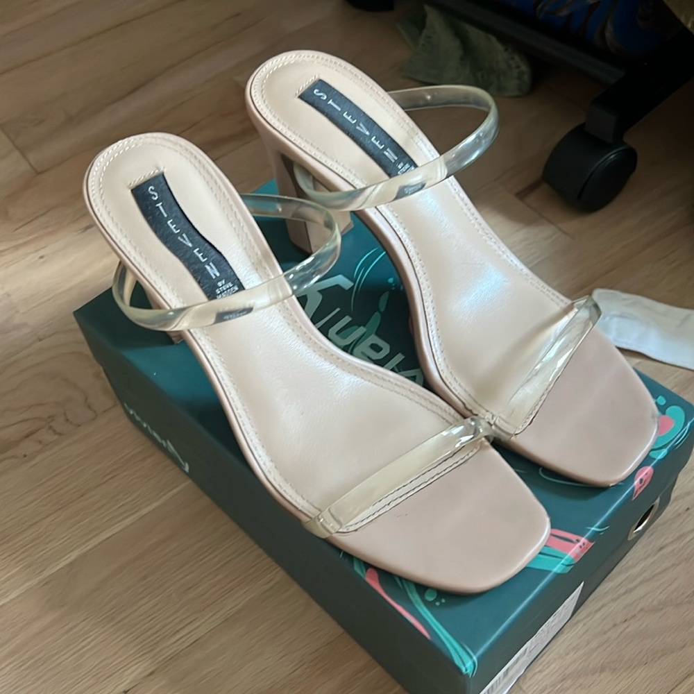 STEVEN by Steve Madden. Size 9. Clear hells. 3.5in heel.